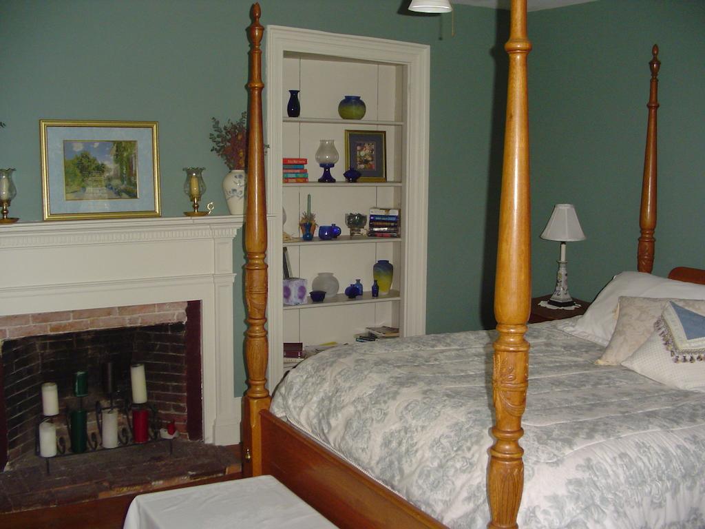 Stephen Clay Homestead Bed And Breakfast Кандия Номер фото