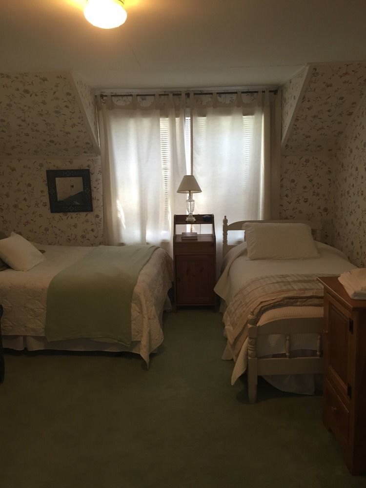 Stephen Clay Homestead Bed And Breakfast Кандия Экстерьер фото